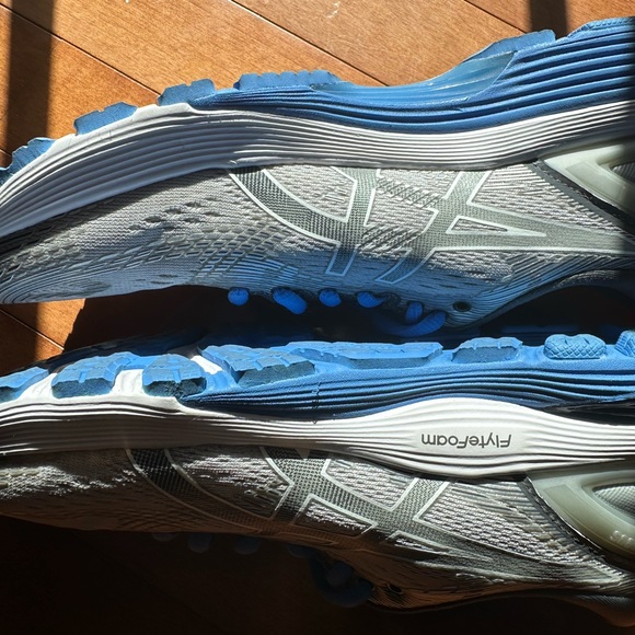 ASICS Gel Nimbus 21 Mid Grey Blue. Women’s Sneakers. - Picture 2 of 5